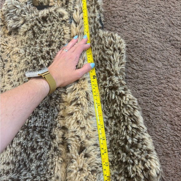 2 FOR $20 CATHERINE MALANDRINO Leopard Print Faux Fur Vest Girls M Women S $70 - Picture 4 of 9